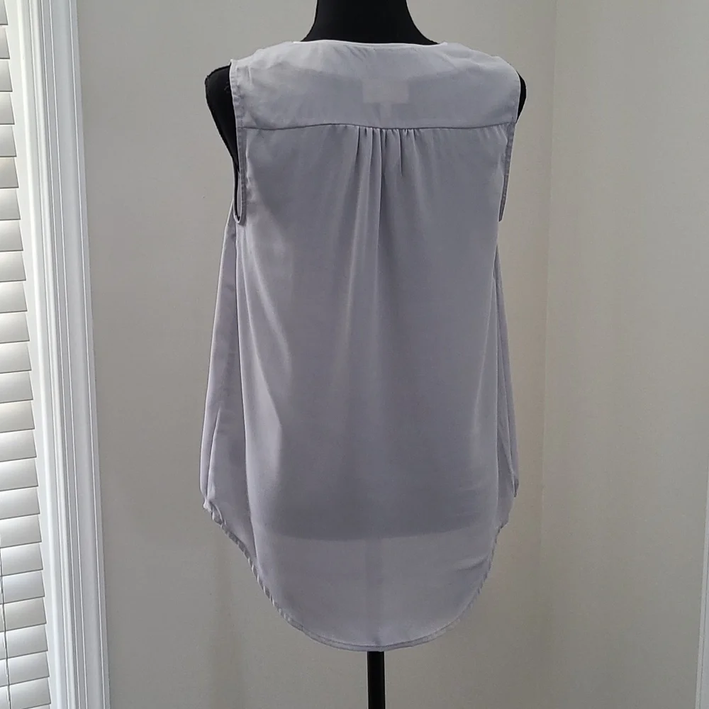 ModCloth Light Grey Top - Picture 2 of 8
